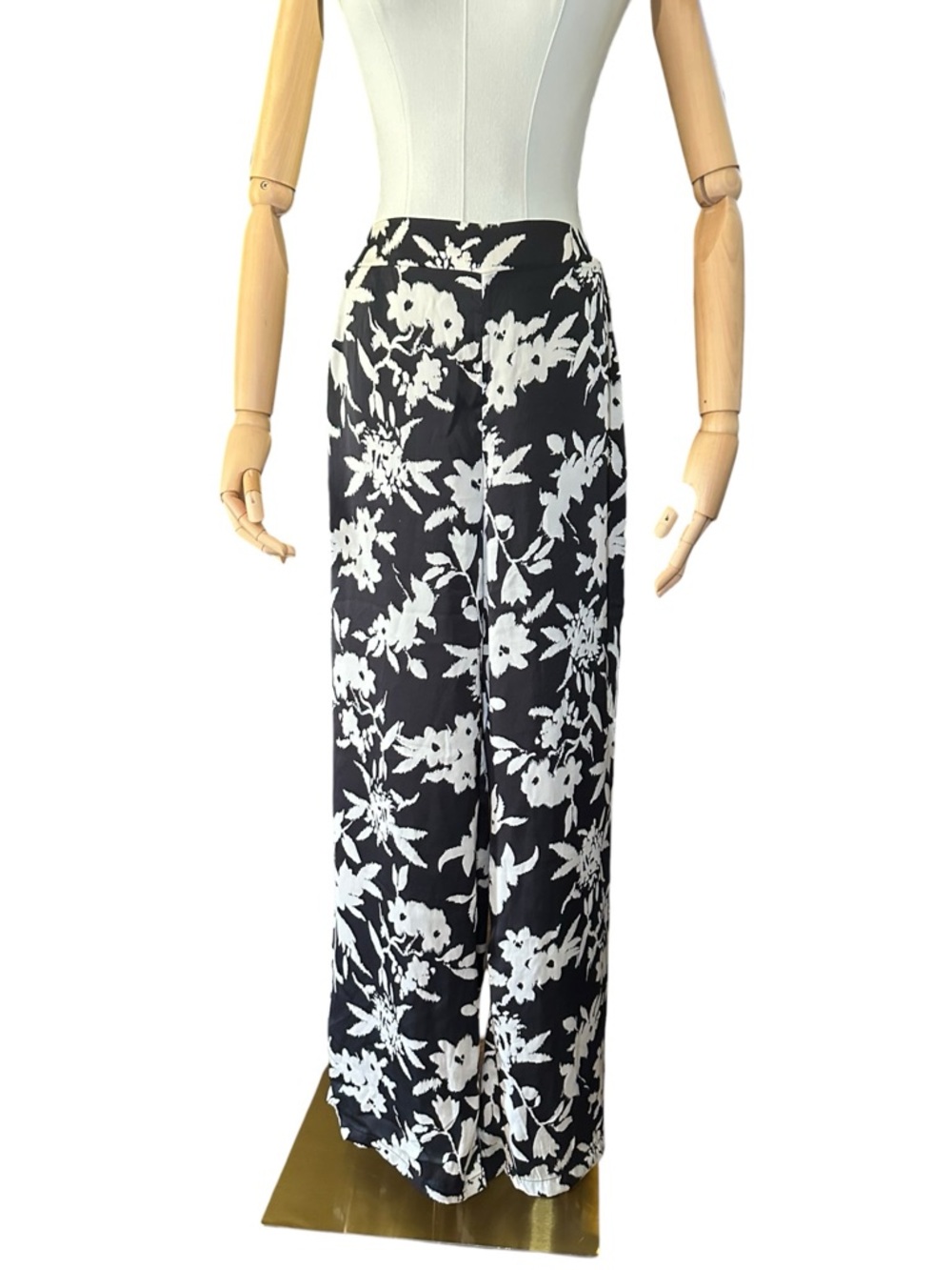 Happily Grey Floral Wide Leg Pants - Picture 2 of 9